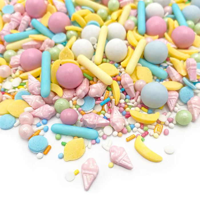 Mix Sprinkles din zahar cu elemente specifice verii - inghetata, banane, lamai etc pentru decorarea produselor de cofetarie si patiserie. Decor perfect pentru petrecerile de vara de la piscina sau iarba verde. [2]