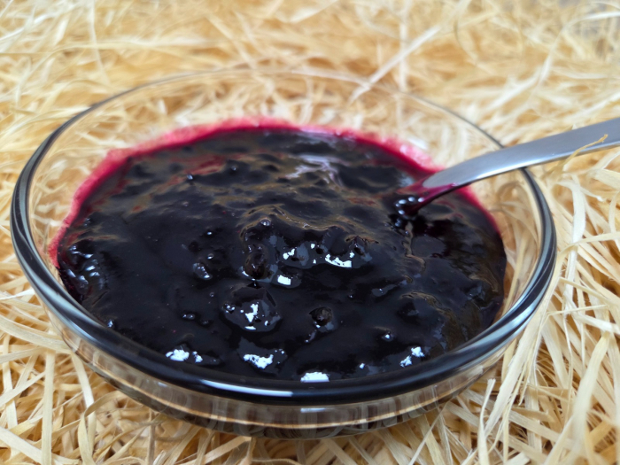 Dulceata de Capsuni, Afine, Visine. Fructe de padure cu 65% umplutura de fruct [5]