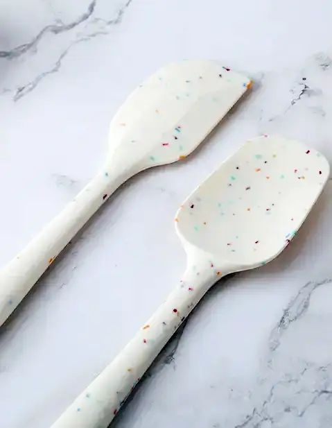 Spatula alba de silicon alimentar termorezistent [6]