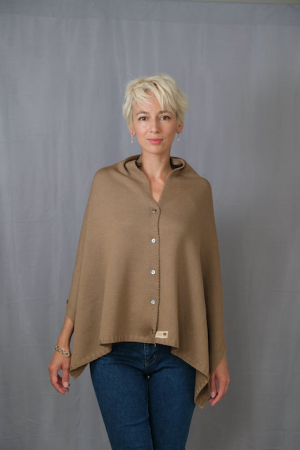 Imbracaminte - Accesoriu multifunctional The Pelerine, 100% lana oaie - maro deschis