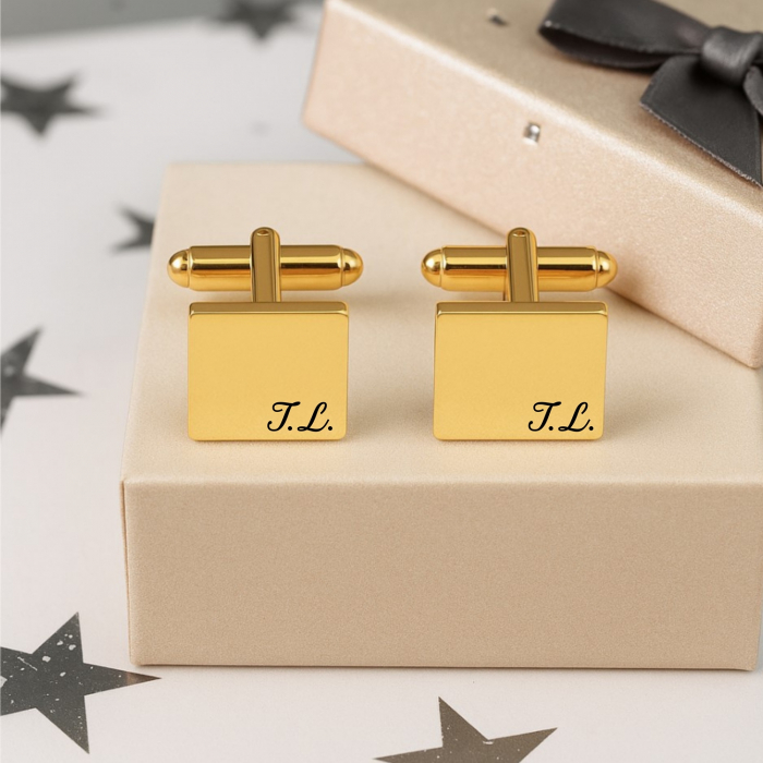 Butoni-camasa-personalizati-cu-initiale-patrati-aurii [2]