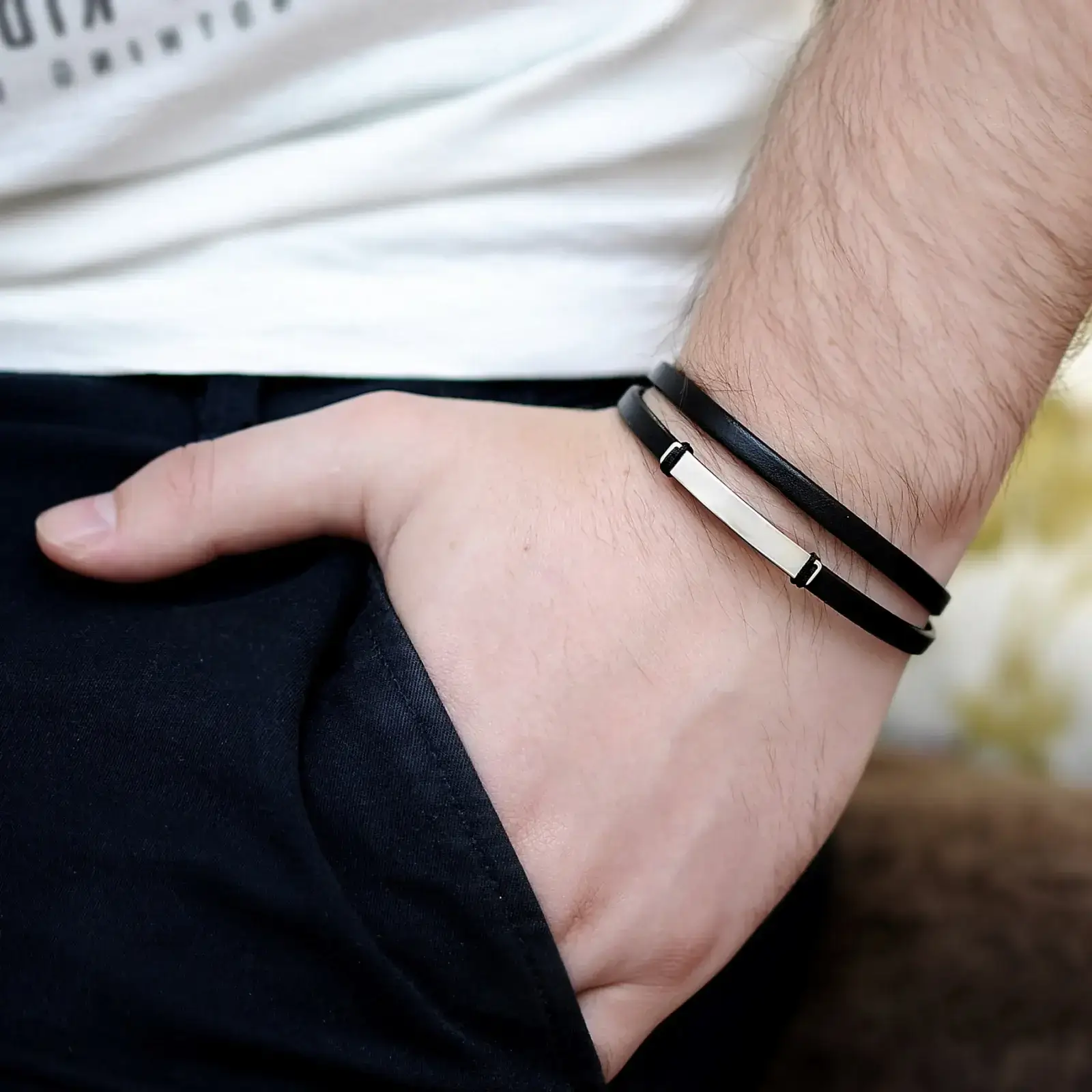 Bratari Barbati - Bratara de piele subtire PERSONALIZABILA cu placuta din argint pentru barbati