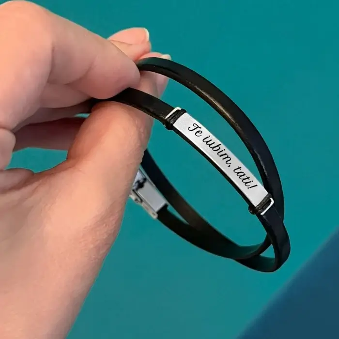 Bratara de piele subtire PERSONALIZABILA cu placuta din argint pentru barbati [1]