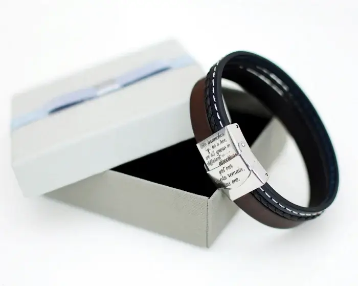 Brățară lată de piele cu mesaj Family Roots [1]