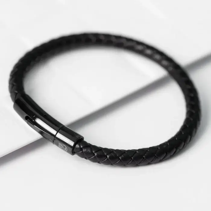 bratari-piele-barbati-snur-piele-inchizatoare-inox-negru-cromat [1]