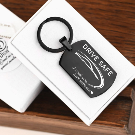 breloc-auto-personalizat-drive-safe-crom-negru