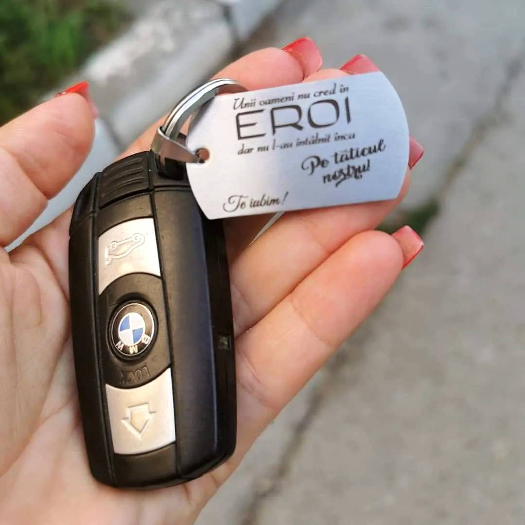 Breloc Personalizat cu Mesajul Tău - Cadou Gravat Text / Nume - Inox Premium - Cutie Inclusă [2]