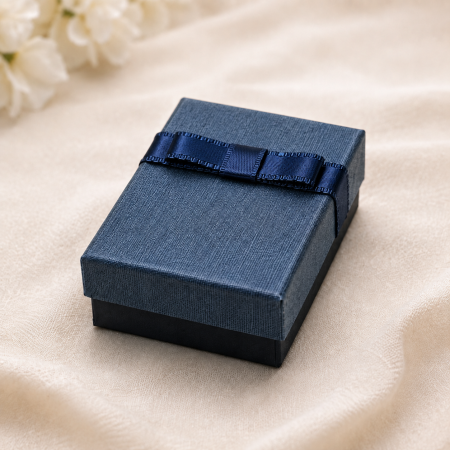 Cutii Cadou - Cutie Cadou pentru Breloc – Ambalaj Elegant cu Fundă