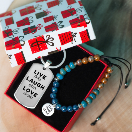 Cadouri Secret Santa si Craciun - set-cadou-secret-santa-pentru-femei-bratara-si-breloc-personalizat-elegant