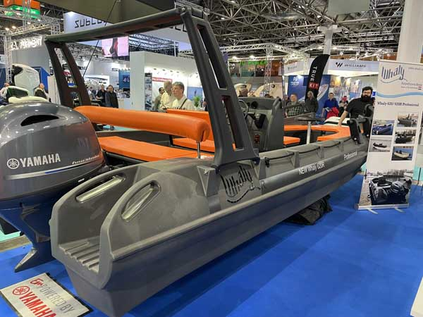 Barcă Whaly 620 din polietilenă HDPE – ambarcațiune mare și stabilă pentru pescuit și agrement [17]