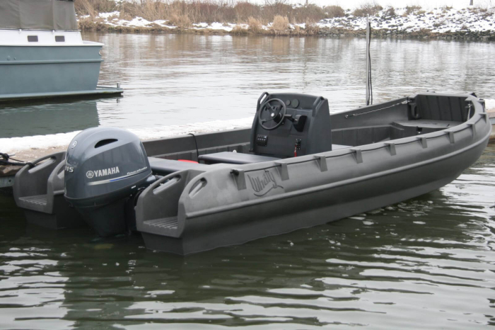 Barcă Whaly 620R din polietilenă HDPE – ambarcațiune mare și stabilă pentru pescuit și agrement [4]