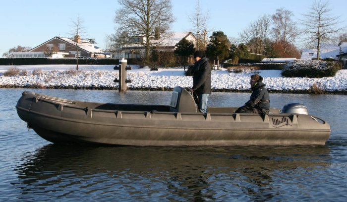 Barcă Whaly 620R din polietilenă HDPE – ambarcațiune mare și stabilă pentru pescuit și agrement [2]