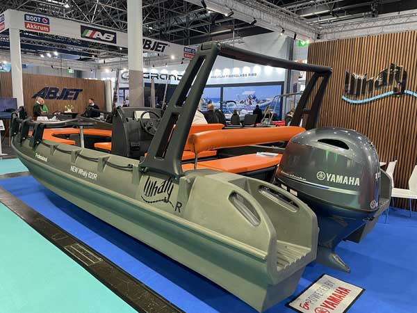 Barcă Whaly 620R din polietilenă HDPE – ambarcațiune mare și stabilă pentru pescuit și agrement [13]