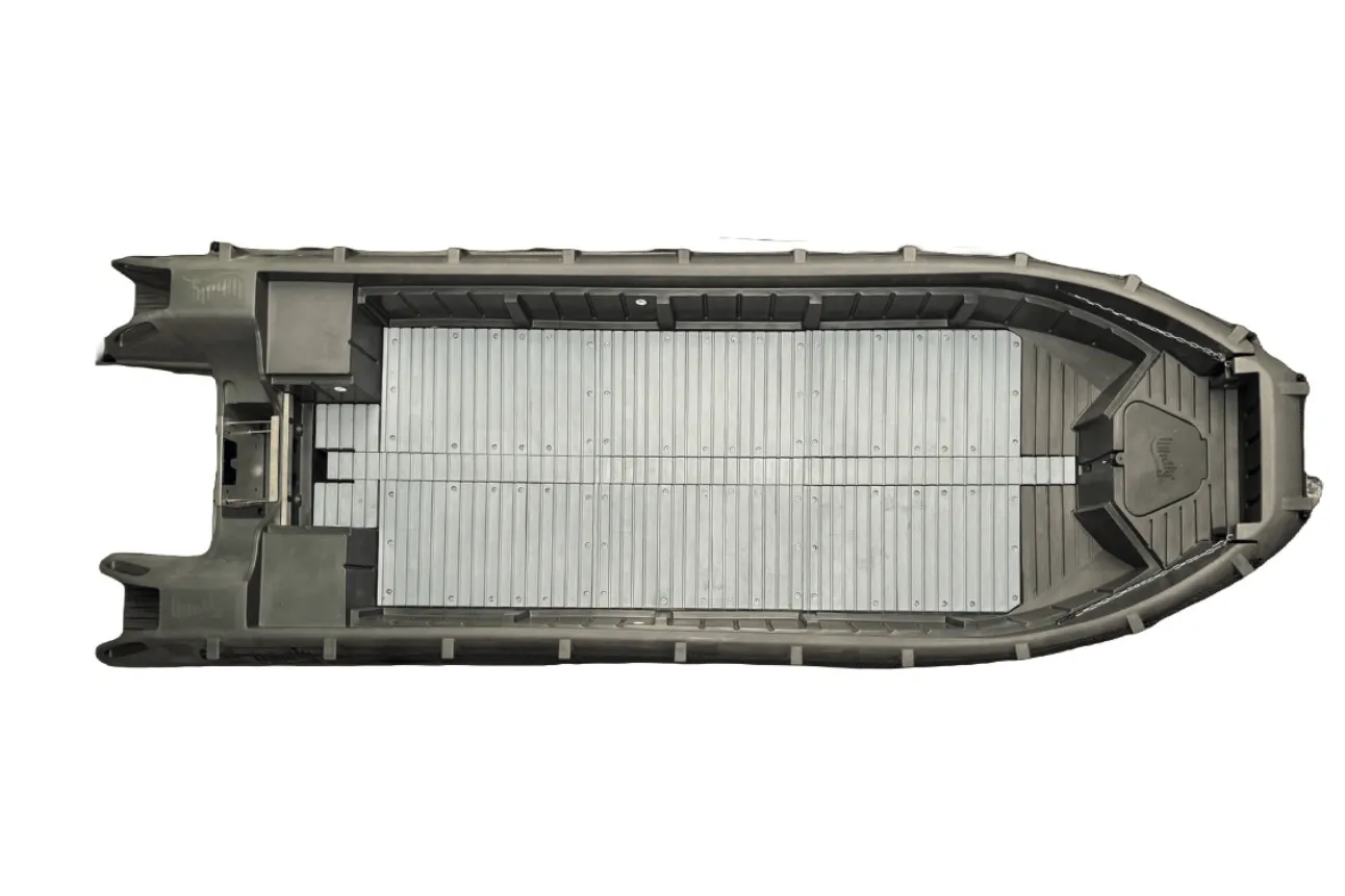 Barci Whaly - Barcă Whaly 620R din polietilenă HDPE – ambarcațiune mare și stabilă pentru pescuit și agrement