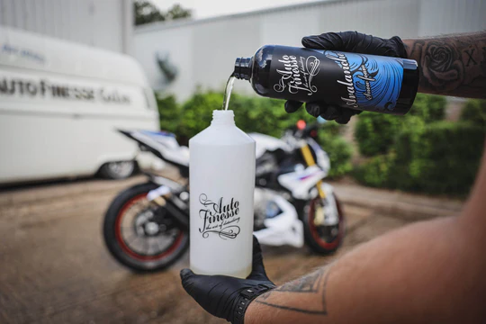 Auto Finesse - Avalanche Marshmallow Snow Foam [2]