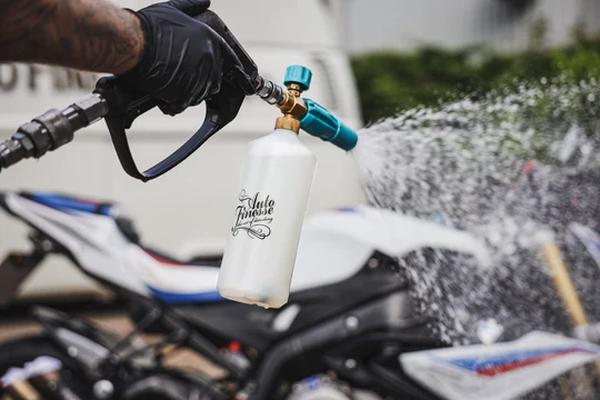 Auto Finesse - Avalanche Marshmallow Snow Foam [3]