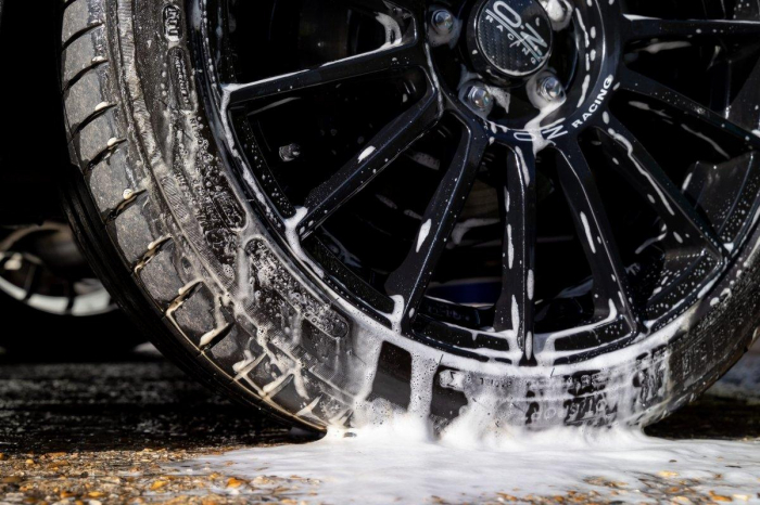 Auto Finesse - Tread Rubber & Tyre Cleaner [5]