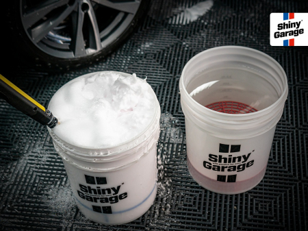 Shiny Garage Shampoo One [1]