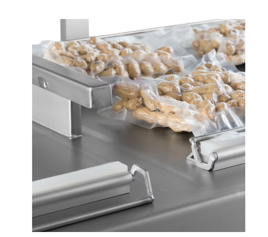Aparat de ambalat in vid cu camera 76x60x16 cm [12]