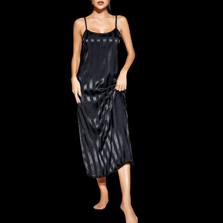 Compleu satinat negru cu furou si halat REINA [2]