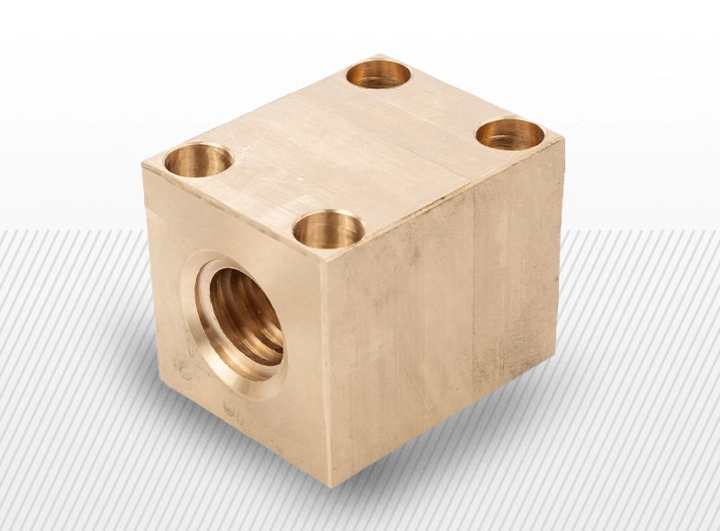 suruburi cu filet trapezoidal - Piulite patrate din bronz cu gauri de prindere (variante multiple)
