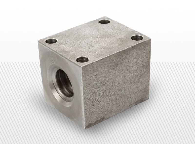 suruburi cu filet trapezoidal - Piulite patrate din otel cu gauri de prindere (variante multiple)