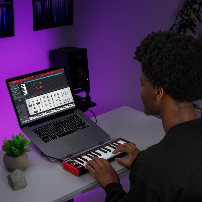 Akai LPK 25 MK2 [8]