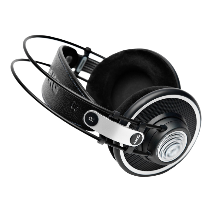 AKG K702 [5]
