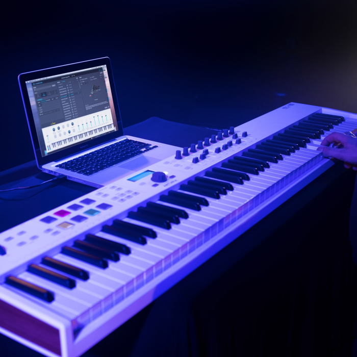 Arturia KeyLab Essential 88 [4]