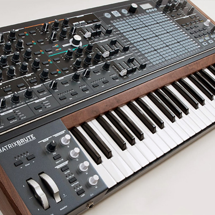 Arturia Matrix Brute [3]
