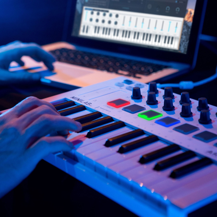 Arturia MiniLab Mk2 [7]