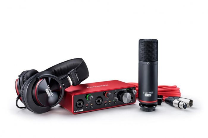 Focusrite Scarlett 2i2 Studio 3rd Gen [9]