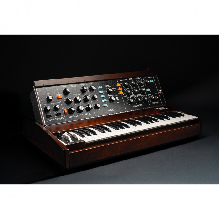 Moog Minimoog Model D 2022 Edition [2]