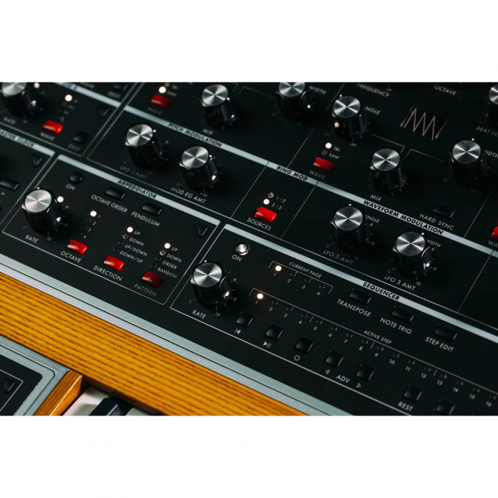 Moog The One Polyphonic Synthesizer 16-Voice [6]