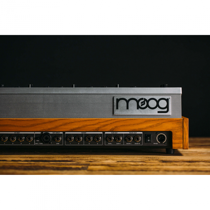 Moog The One Polyphonic Synthesizer 16-Voice [7]