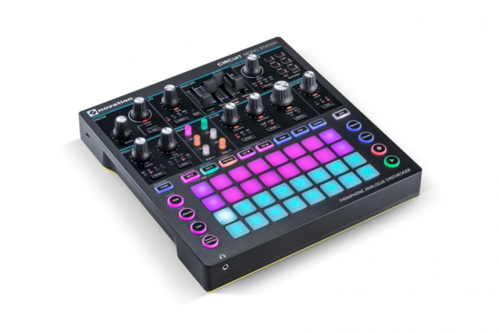 Novation Circuit Mono Station [10]