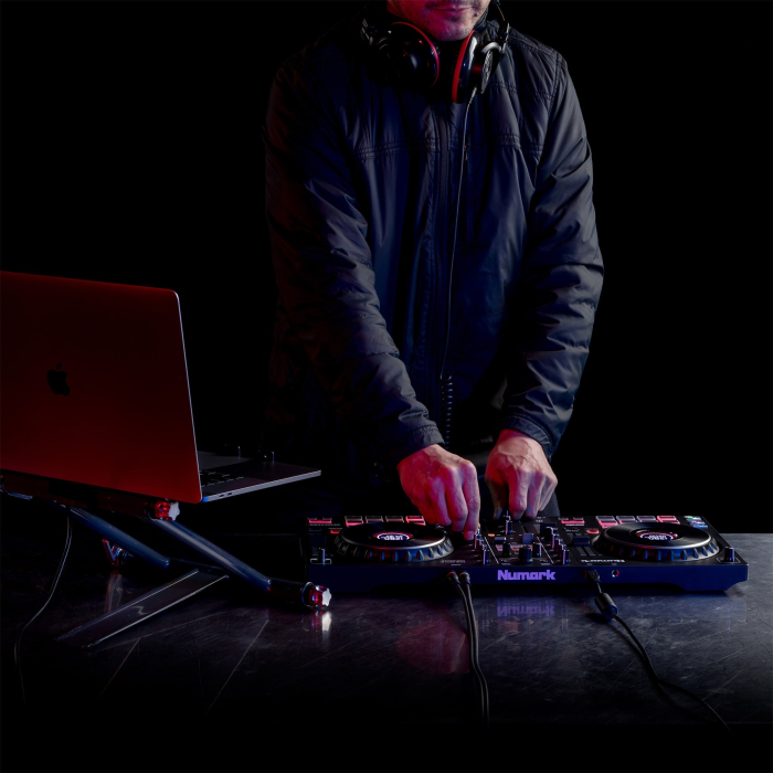 Numark Mixtrack Platinum FX [9]
