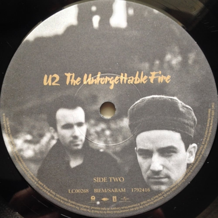 U2 - The Unforgettable Fire [4]