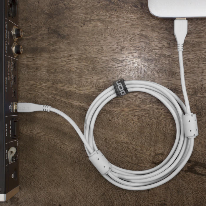 UDG Ultimate 1m Cable USB 2.0 White Straight [7]