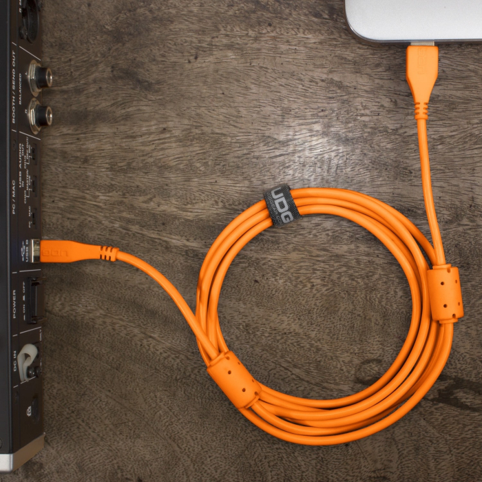 UDG Ultimate 2m Cable USB 2.0 Orange Straight [8]