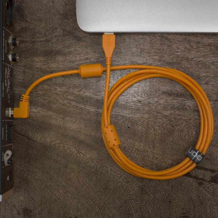 UDG Ultimate 3m Cable USB 2.0 Orange Angled [8]