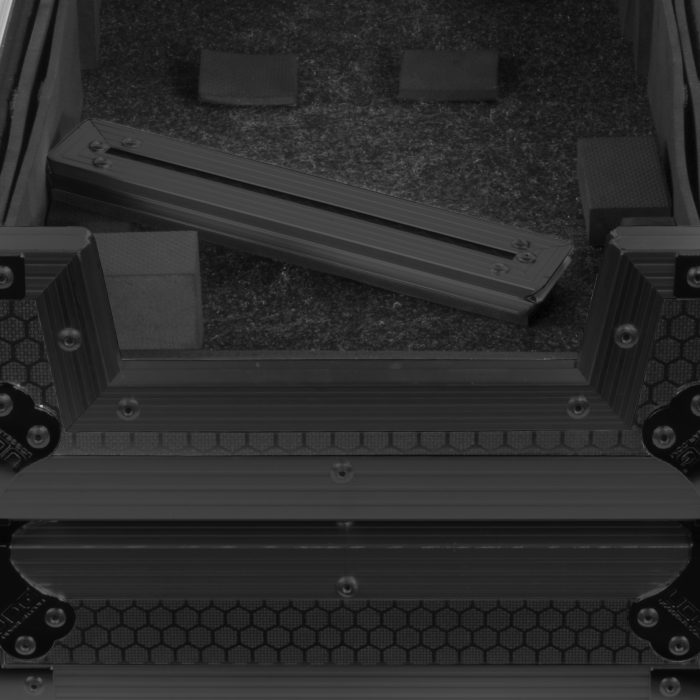 UDG Ultimate Flight Case Pioneer DJ Opus-Quad Black Plus (Wheels) [8]