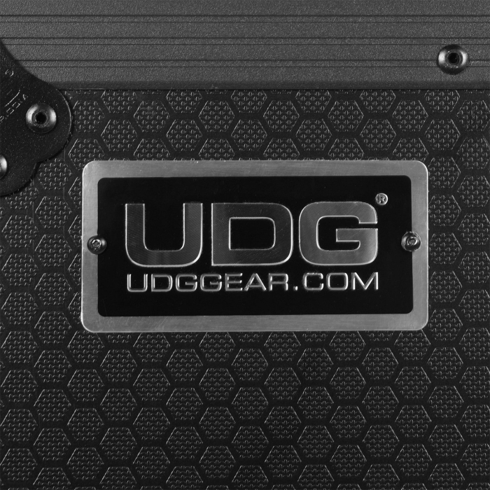 UDG Ultimate Flight Case NI Traktor Kontrol S5/S4 Black Mk2 Plus [7]