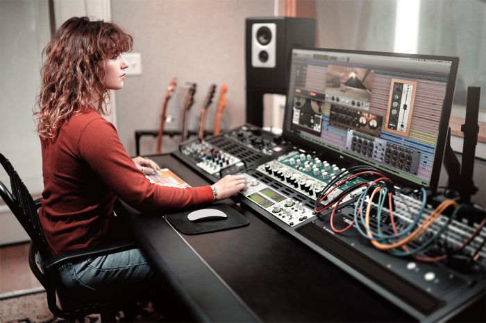 Universal Audio Apollo x8 Gen 2 Essentials+ Edition [9]
