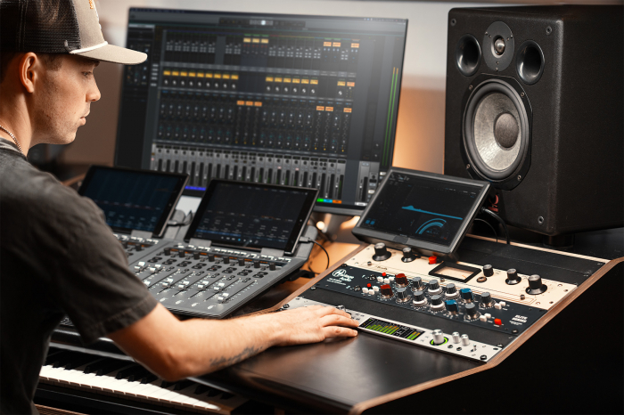 Universal Audio Apollo x8 Gen 2 Essentials+ Edition [11]