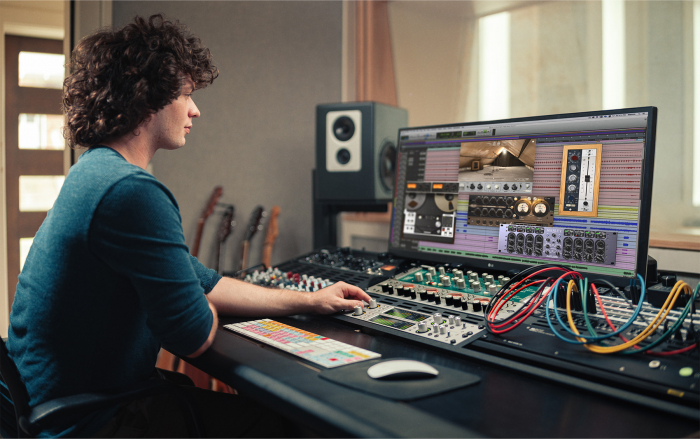 Universal Audio Apollo x8 Gen 2 Essentials+ Edition [12]