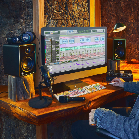 Mackie Studio Bundle [4]
