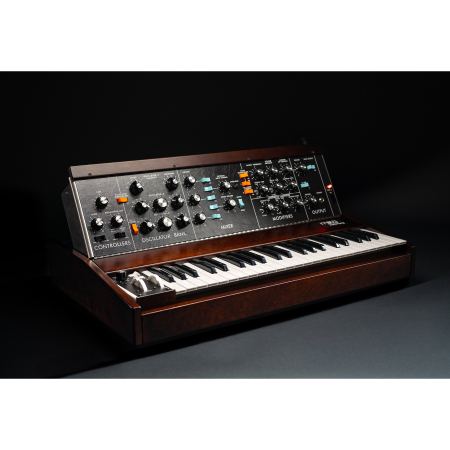 Moog Minimoog Model D 2022 Edition [1]