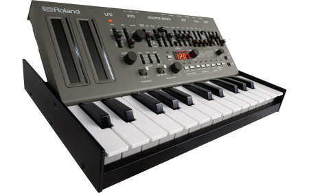Roland SH 01A [8]