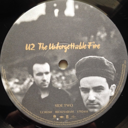 U2 - The Unforgettable Fire [3]